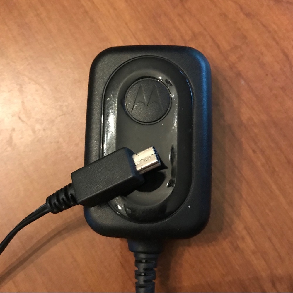 Motorola AC wall charger